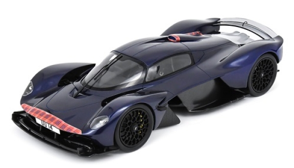 18U00067 Aston Martin Valkyrie 2021 - liquid petroleum 1:18